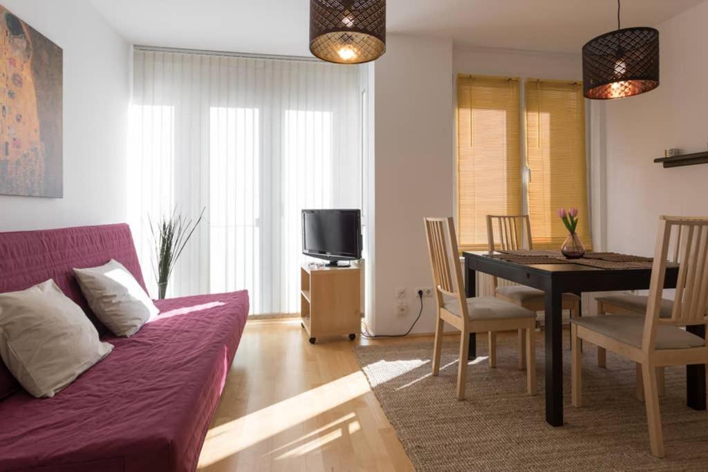 וינה Bright Apartment In Hip & High Quality Neighborhood מראה חיצוני תמונה